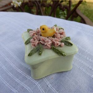 VTG Bird Trinket Box
